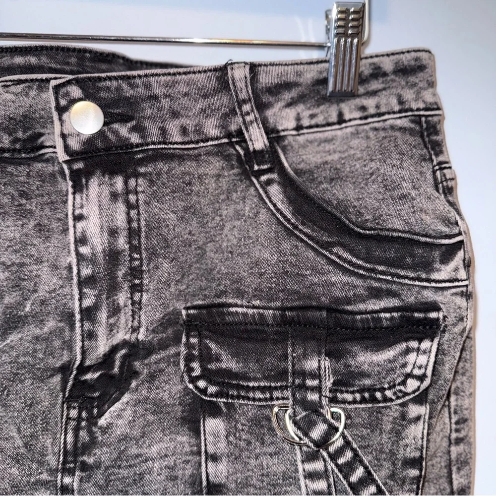 Black Denim cargo Mini Skirt - Picture 5 of 6